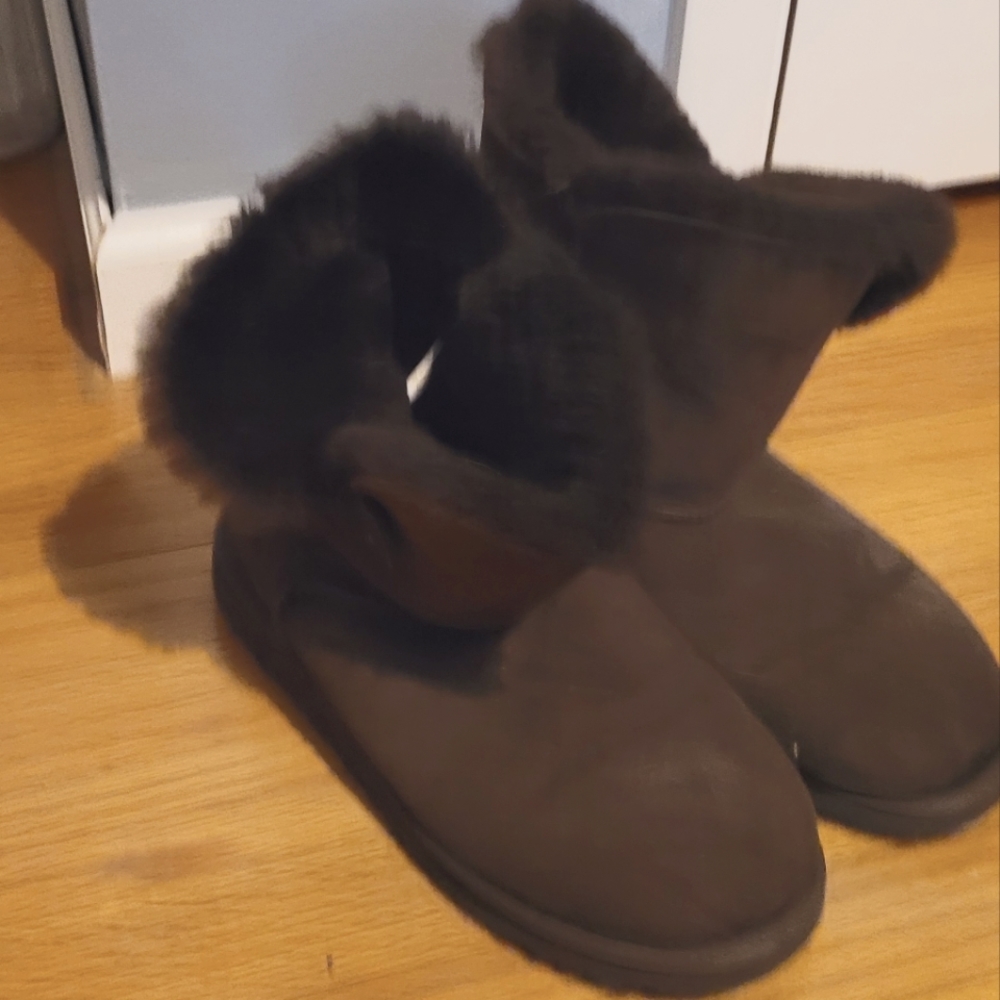 Ugg Bailey Button Mini Boots